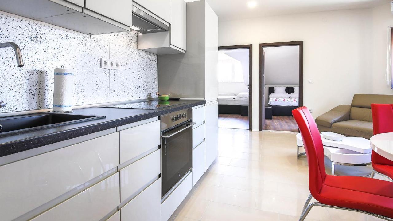 White Apartman Siofok Bagian luar foto