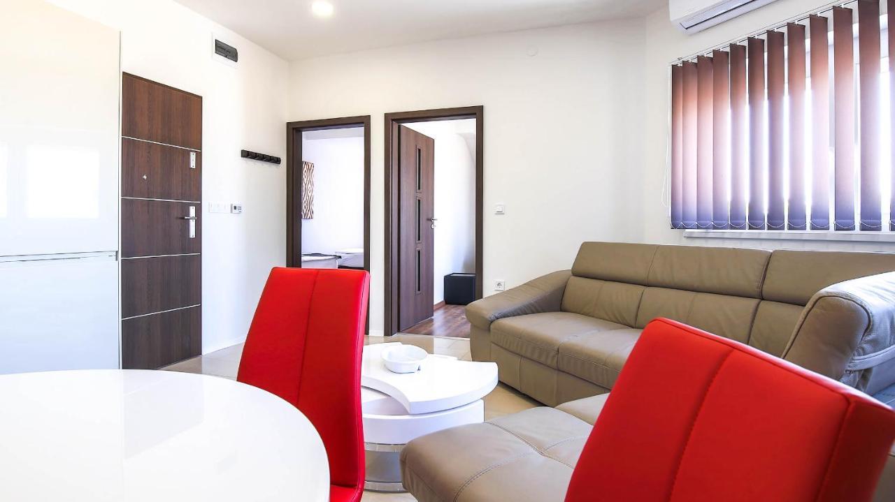 White Apartman Siofok Bagian luar foto