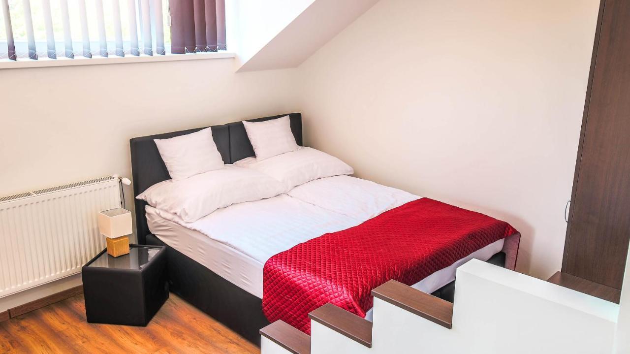 White Apartman Siofok Bagian luar foto