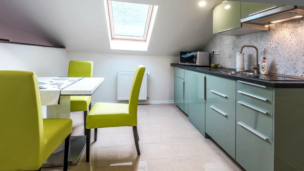 White Apartman Siofok Bagian luar foto
