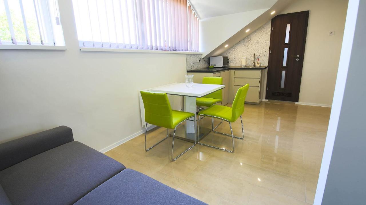White Apartman Siofok Bagian luar foto
